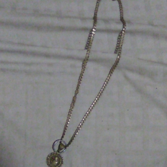Neckless and gopro camera - Picture 2 of 2